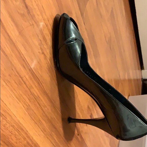 Stuart Weizman dark charcoal heels - Picture 2 of 2